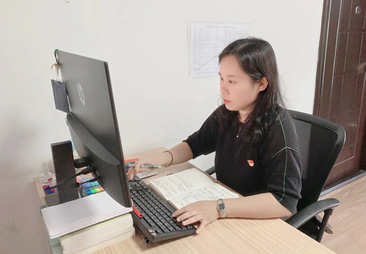 袁晓星.jpg 袁晓星.jpg